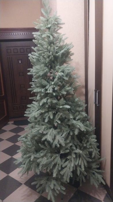 Новогодняя ёлка (искусственная)