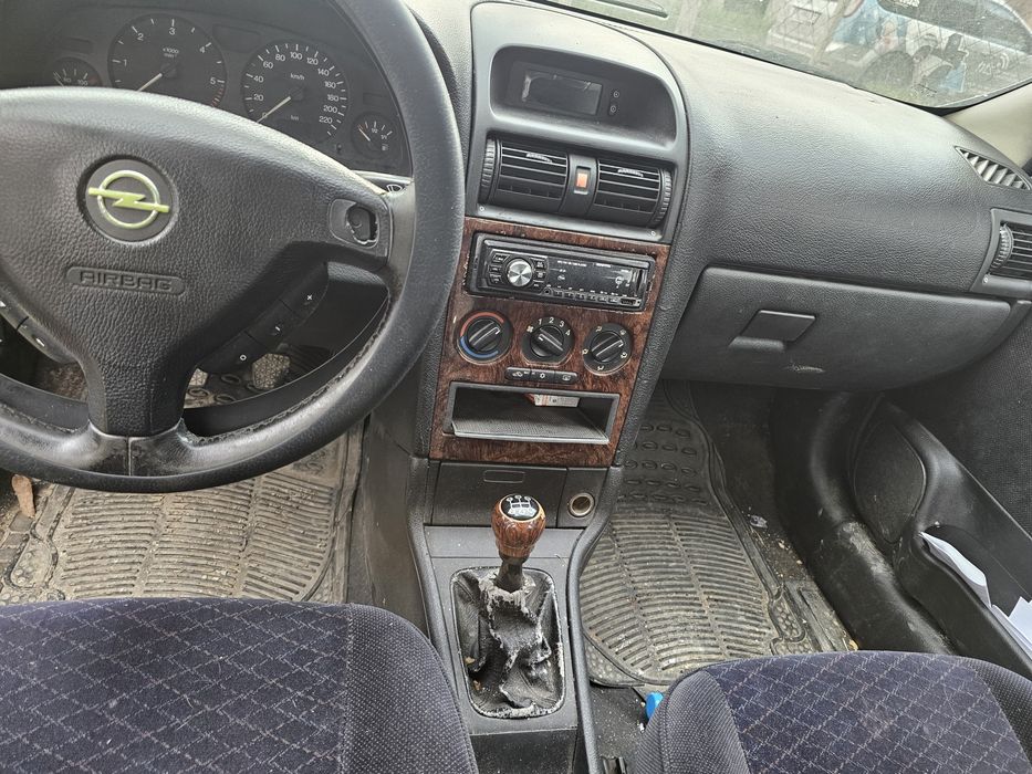 Опел  Астра 1999