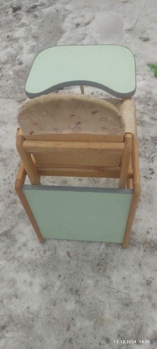 Продам столик для кормления