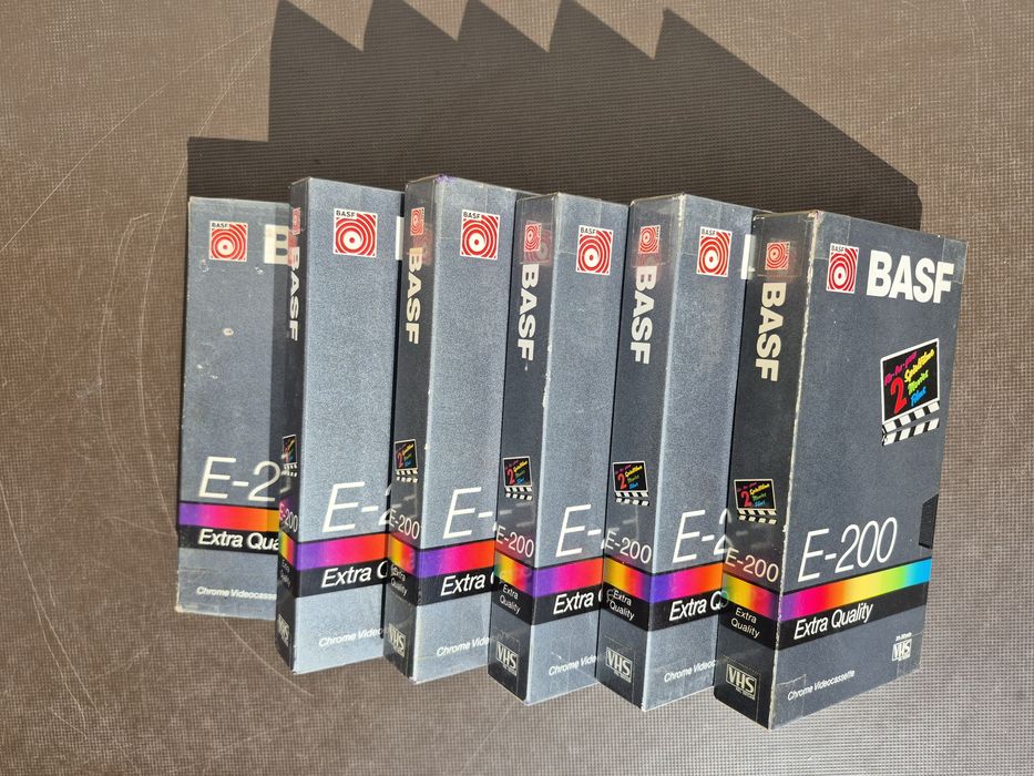 Vând 20 casete video Basf VHS originale de 200 minute colectie filme acțiune,drama,Comedie, Triler, dragoste,western...etc.