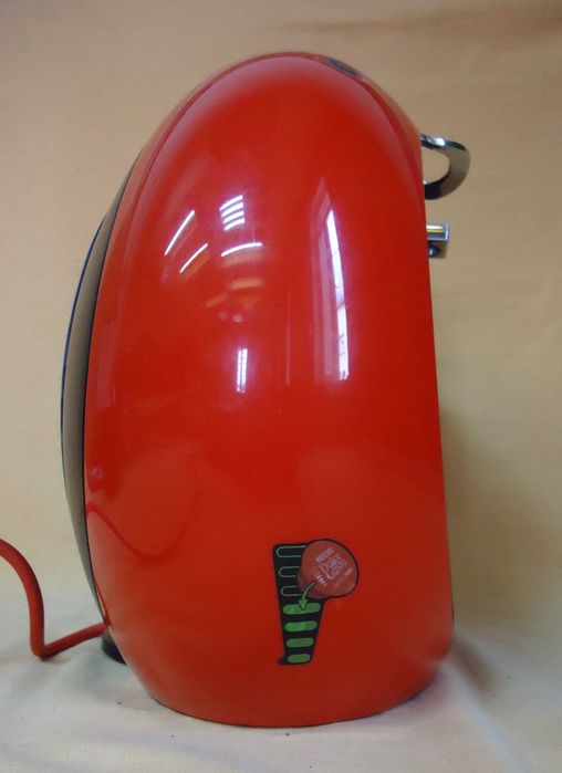 Кафемашина с гаранция 1 година Automat NESCAFÉ® система Dolce Gusto Delonghi Circolo.Red