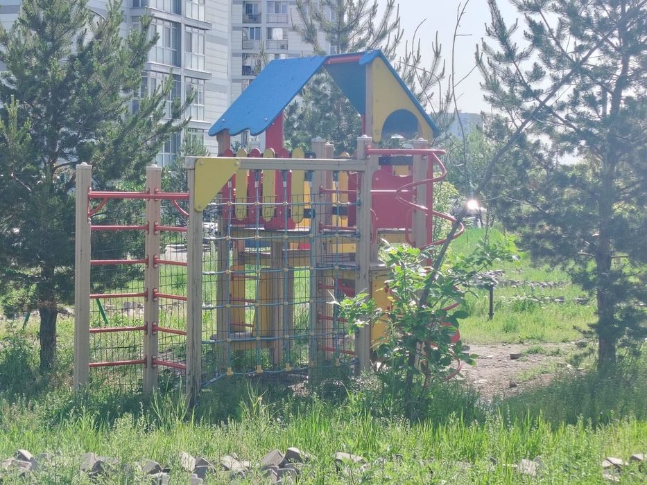 Детская площадка (Маф)