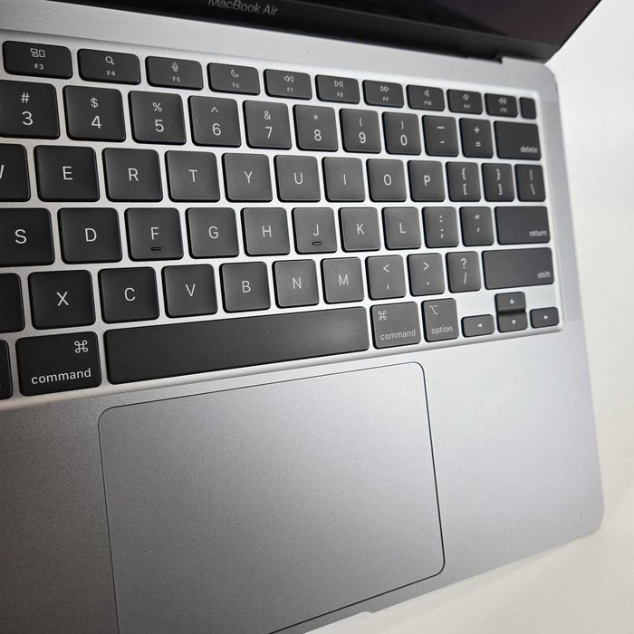 Apple MacBook Air 13 2020 серебристый