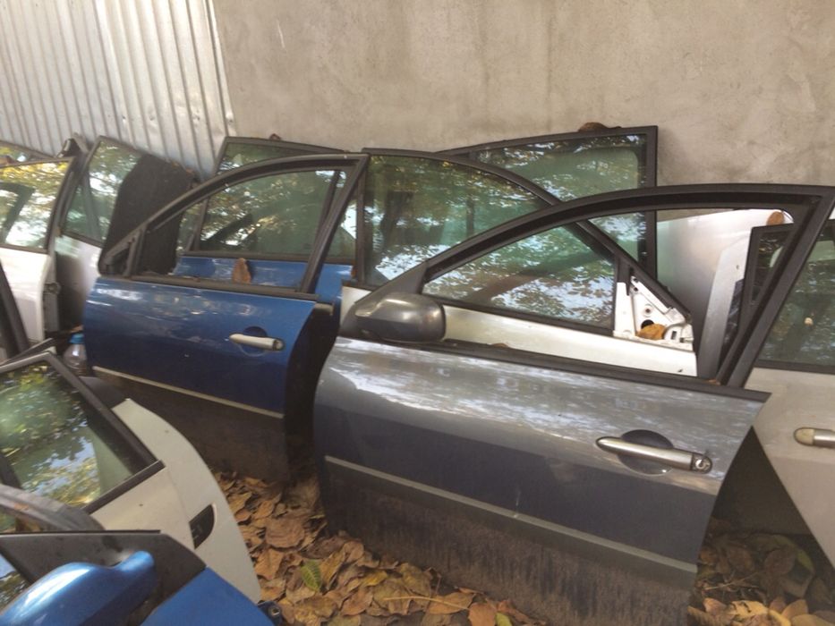 portiera usa /usii fata spate megane hatchback si alte piese