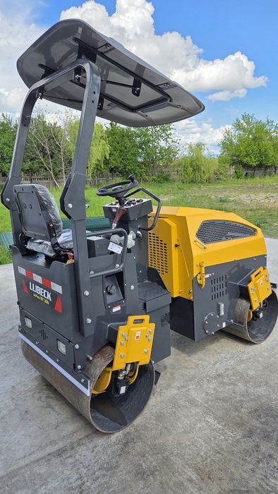 Cilindru compactor Lubeck KY300~ 3 tone~Nou~