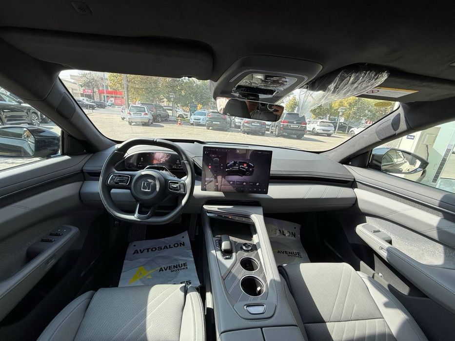 Zeekr 001 2025 — 3