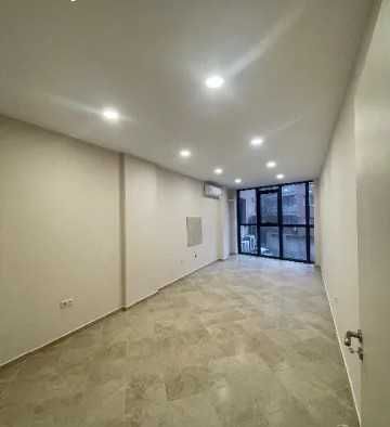 Дава се под наем Офис в Варна, Гранд Мол Варна - 50 кв.м за 510 € - Снимка #2