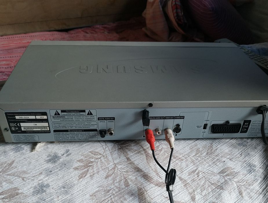 Телевизор Самсунг .