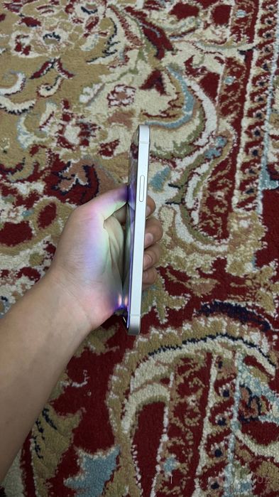 Iphone 12 holati zor