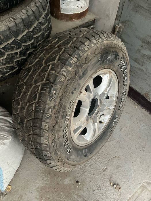 Продам шины с дисками