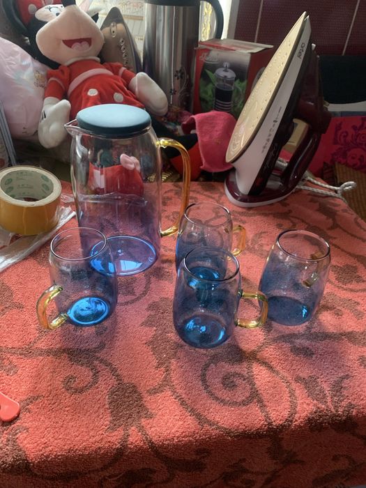 Графин и 4 стаканчика. Стекло.