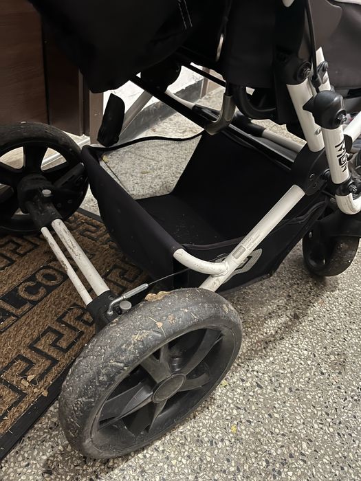 Бебешка количка Moon