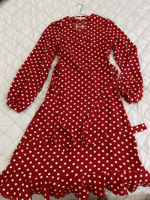 Продаю б/у платья, хорошего качества