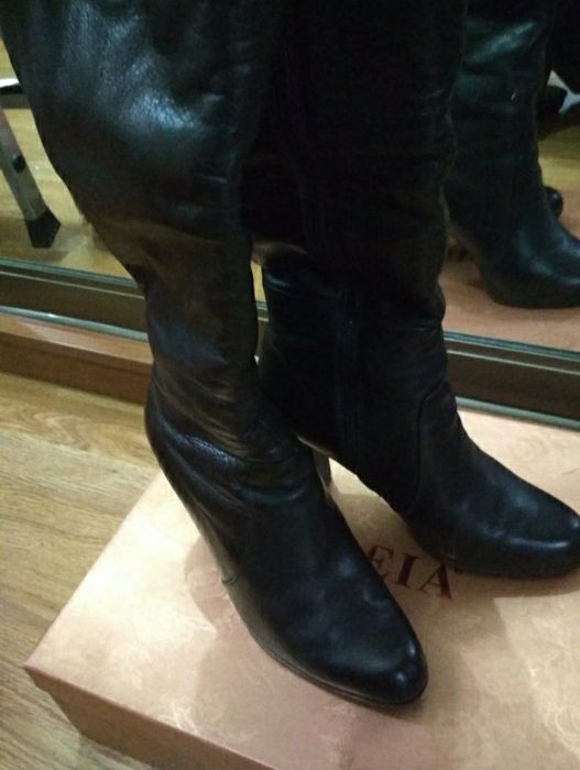 Зимние кожаные сапоги