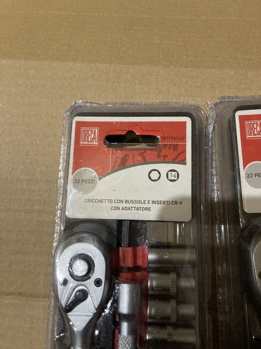 Trusa chei cu Clicket 22 piese italia  noi