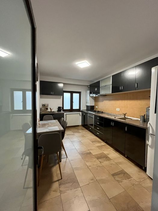 Inchiriez casa Ultracentral