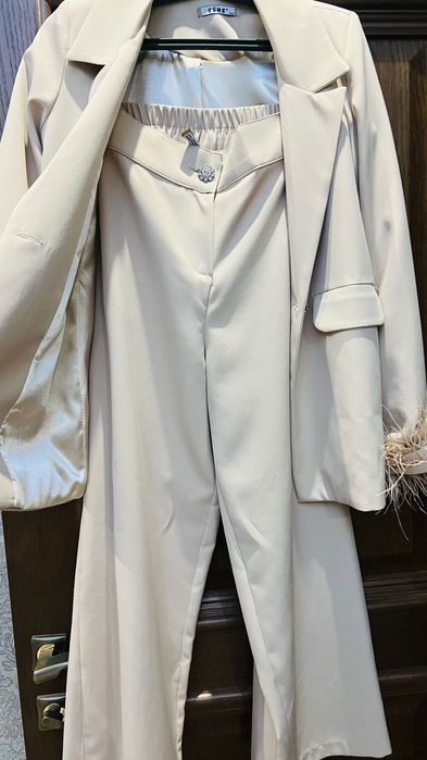 Брючный костюм для подростка