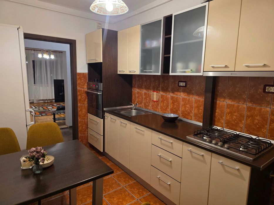 Inchiriere apartament cu 4 camere in Arad, Micalaca