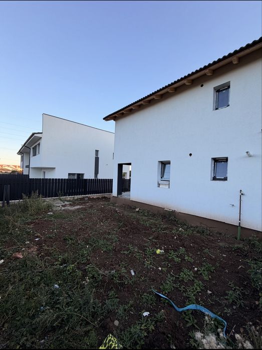 Duplex de vanzare Cetate - Zona piata