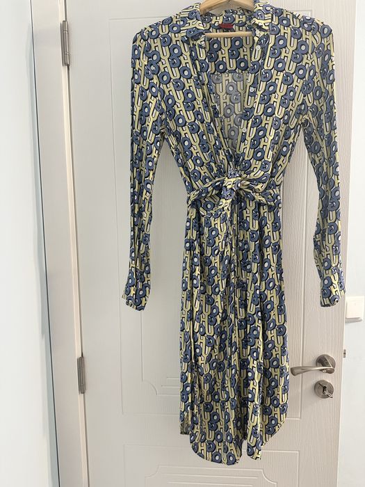 Рокля Hugo страхотен модел