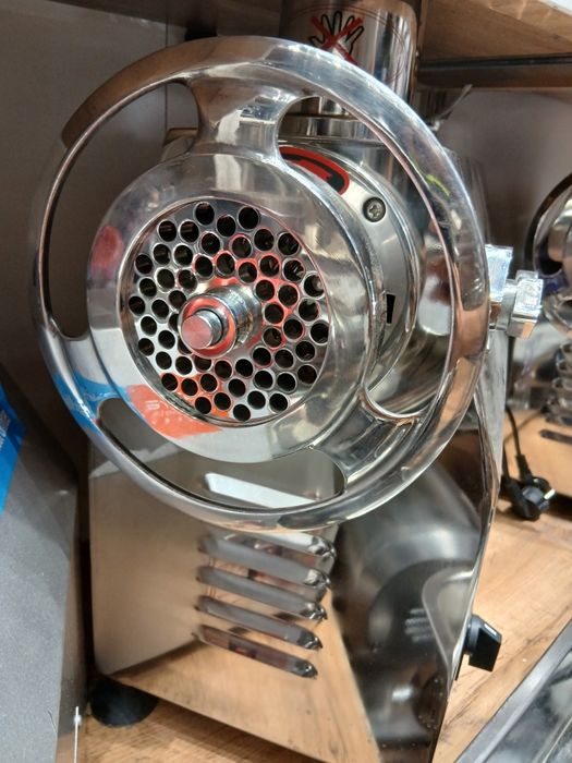 Gusht maydalagich Мясорубка TK-32 380W
