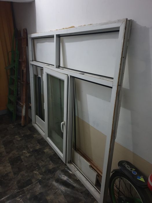 Окно в хорошем состоянии продаются с падакоником