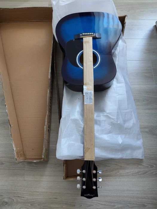 Chitara acustica noua