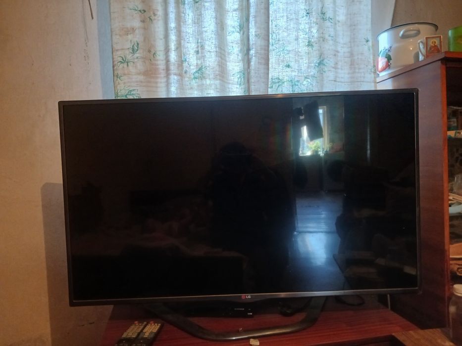 Продам телевизор