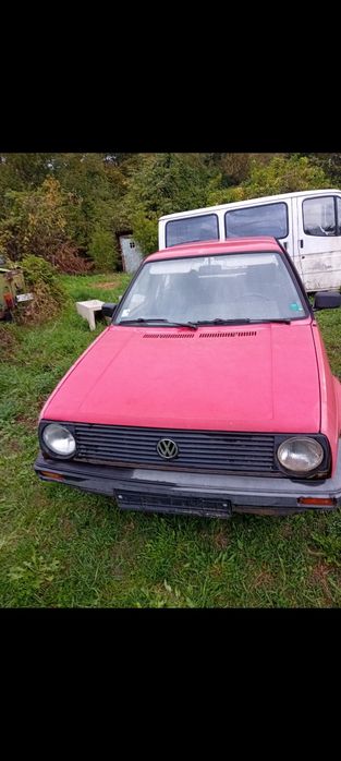 Продавам голф 2 цял или на части 1.6