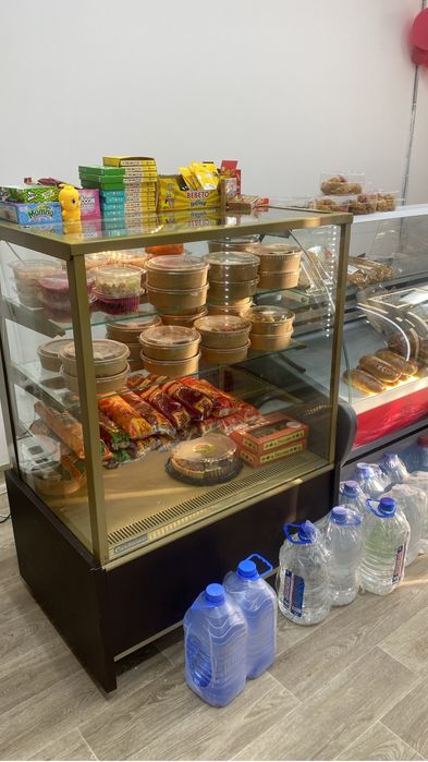 Витринный холодильник