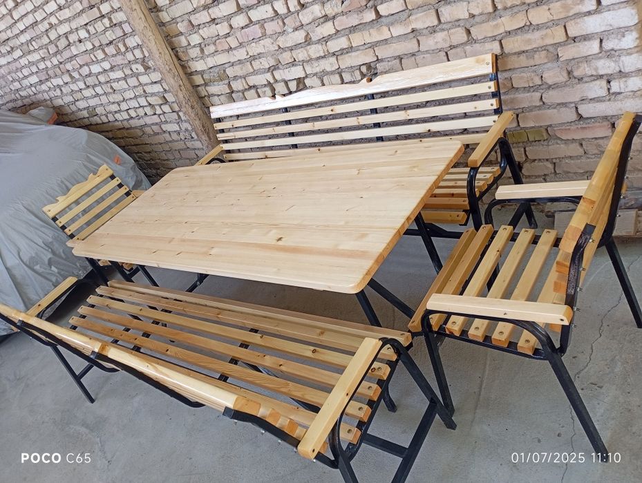 Dashniy stol stular sotiladi