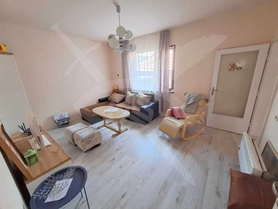 Етаж от къща в полите на Предбалкана! Град Баня 49479