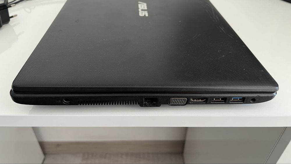 Лаптоп Asus X551M за части