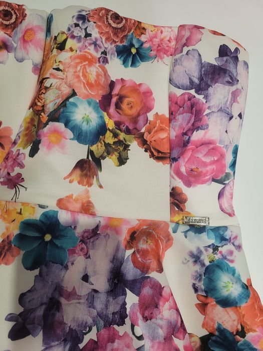 Рокля KATRUS на цветя