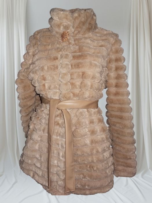 Короткое шуба новая