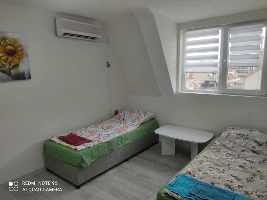 Студио за нощувки с парко място в град Бургас във Възраждане