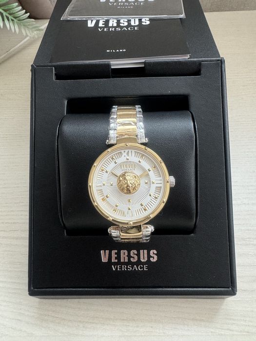 Часы Versus Star Ferry