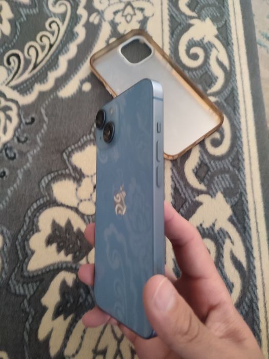 Продам Айфон 14 память 128