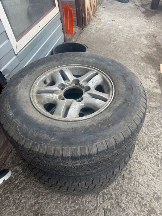 Продам диски с резиной