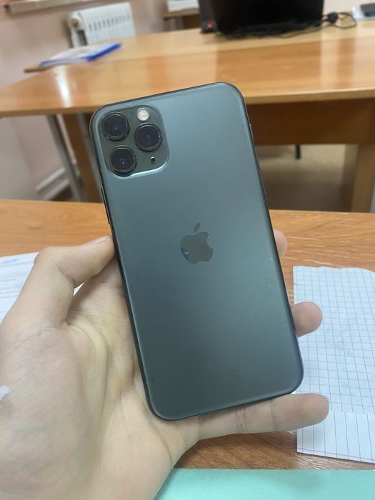 iPhone 11 pro на блоке