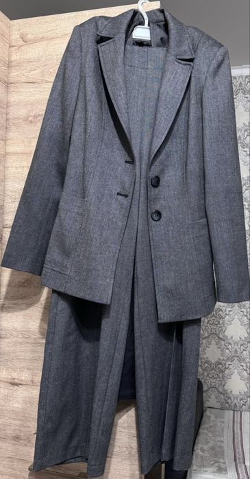 Продам костюм двойка