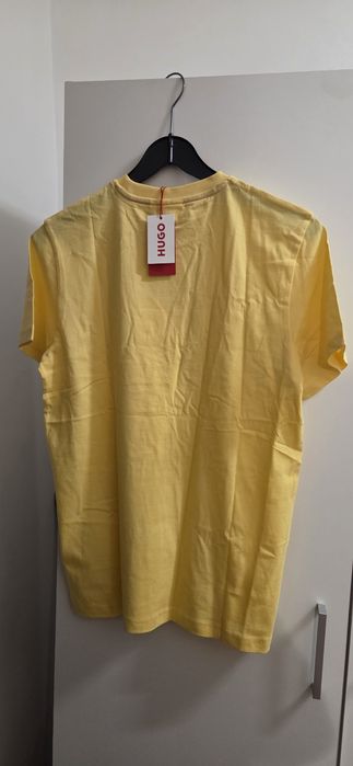 Tricou copii Hugo,original,marimea 162(14 ani)galben pal,nou,cu eticheta