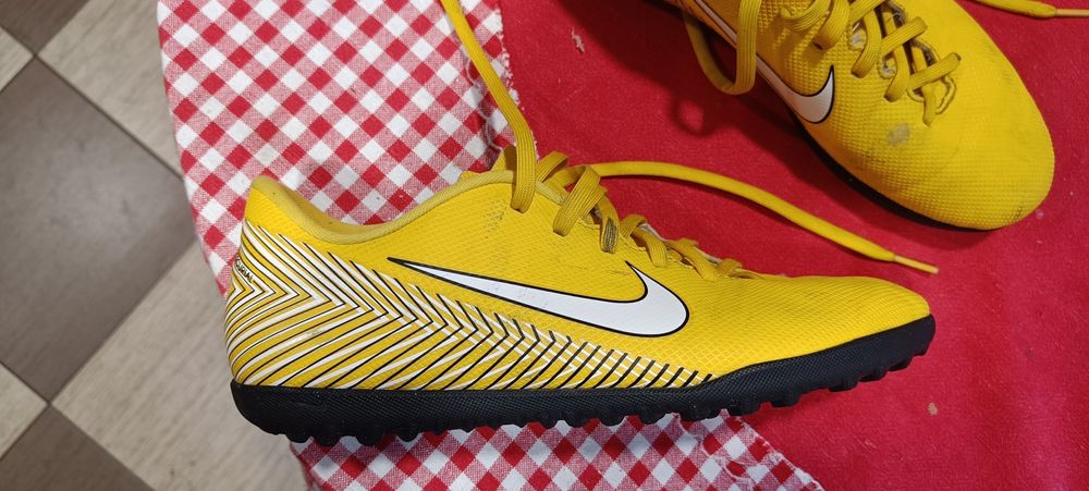 Ghete fotbal de  sintetic Nike 40