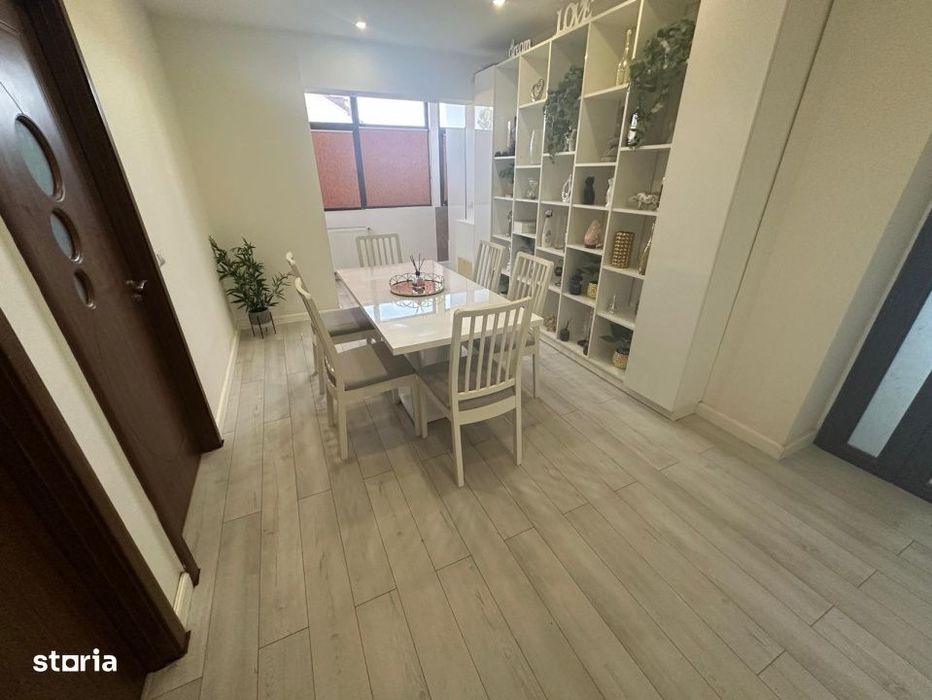 Apartament 3 camere decomandate, 141 mp utili, Rovine, zona Bacriz