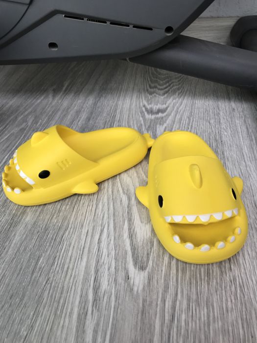 Сланцы Акулы детские