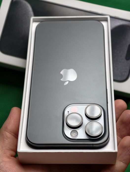 iPhone 15 Pro Max 256 gb ёмкость