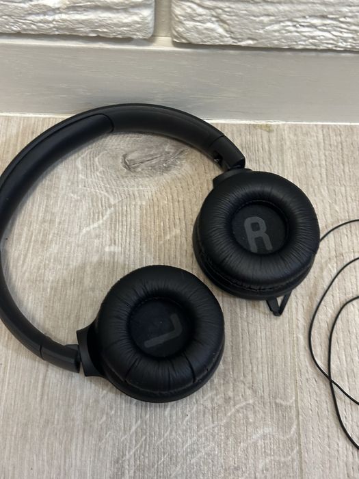 Наушники JBL проводные