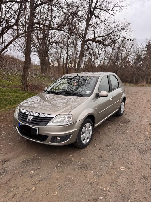 Кола     Дачия логан ....