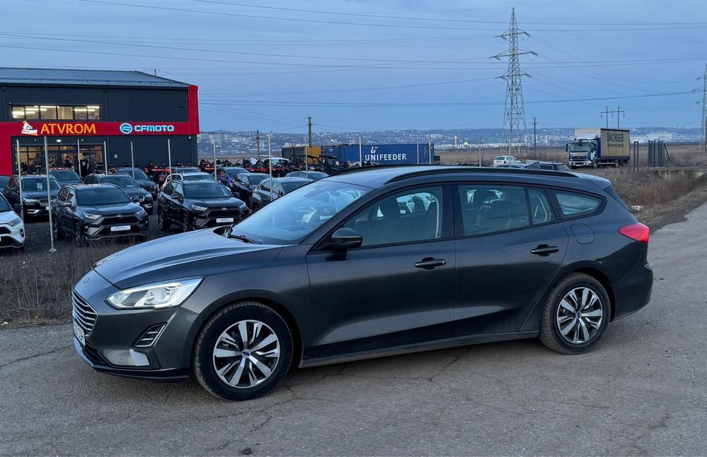 FORD Focus 2019 — imagine 4