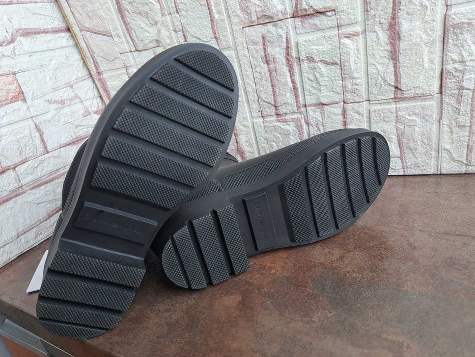 дамски боти,зимни обувки,гумени ботуши Tommy Hilfiger номер39,нови